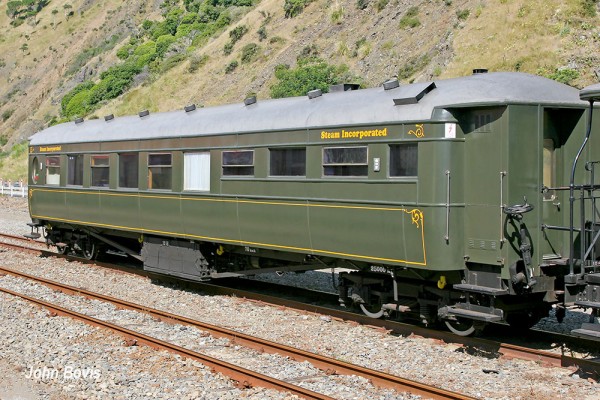 Pullman Green AA1618 in 2008