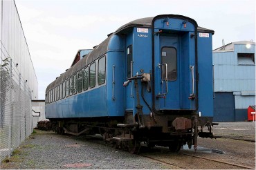 Excursion train carriage