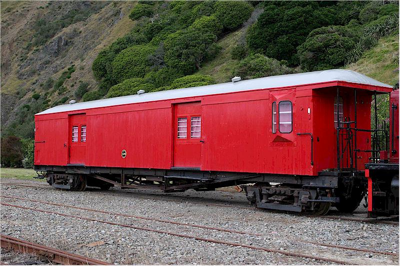 F524 side view at Paekakariki.