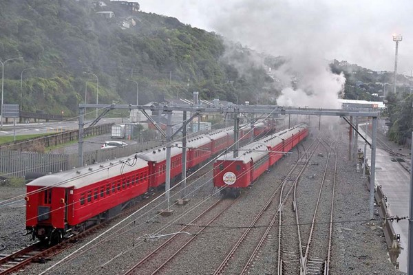 Steam Inc heritage adventures side by side running of two nz trains train tailboard